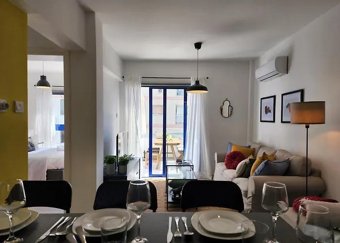 アパート Lazuli Frida Two Bedroom *