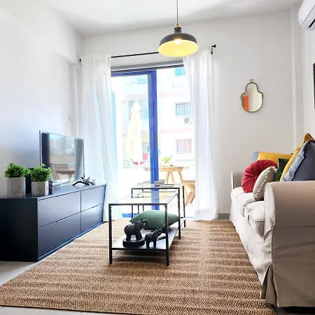 Lazuli Frida Two Bedroom アパート ラルナカ
