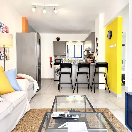Frida's Cozy Two Bedroom