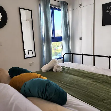 Lazuli Frida Two Bedroom ラルナカ