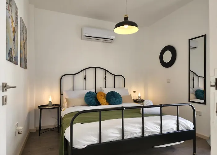 아파트 Lazuli Frida Two Bedroom 라르나카